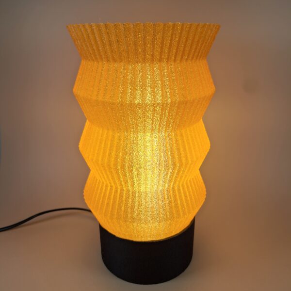 3d-nyomtatott-asztali-lampa