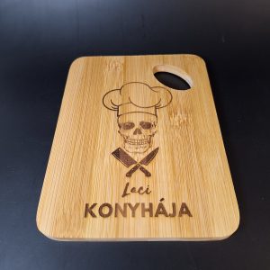 Egyedi gravírozott bambusz vágódeszka 15X20cm