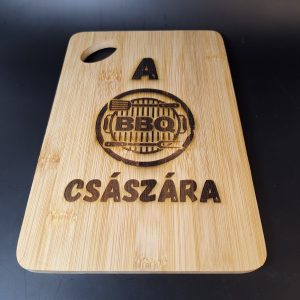 Egyedi gravírozott bambusz vágódeszka 18X27cm